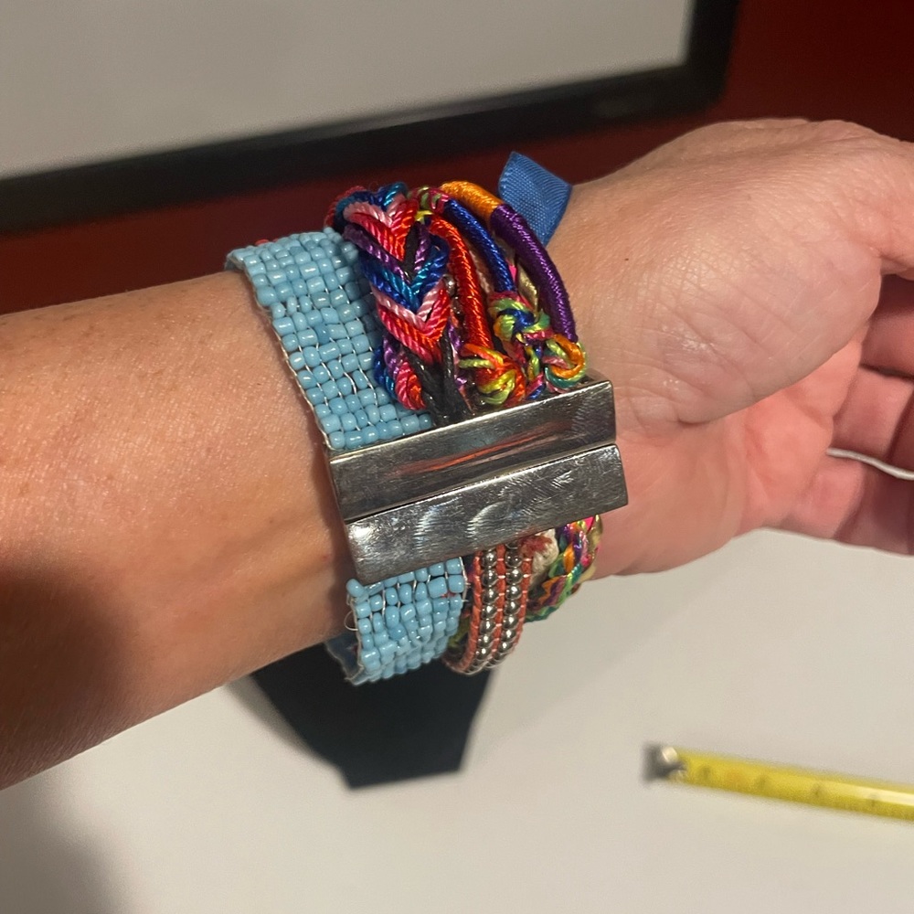Jesus magnetic beaded bracelet. - Picture 5 of 6
